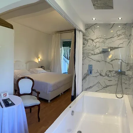 Otel Eveline 2 - Piscina Privata O Jacuzzi Sanremo