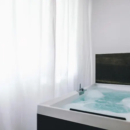호텔 Eveline 2 - Piscina Privata O Jacuzzi