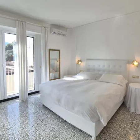 Eveline 2 - Piscina Privata O Jacuzzi 4* 산레모