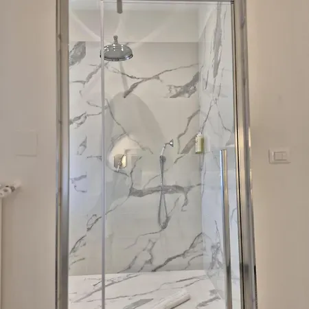 Eveline 2 - Piscina Privata O Jacuzzi 호텔