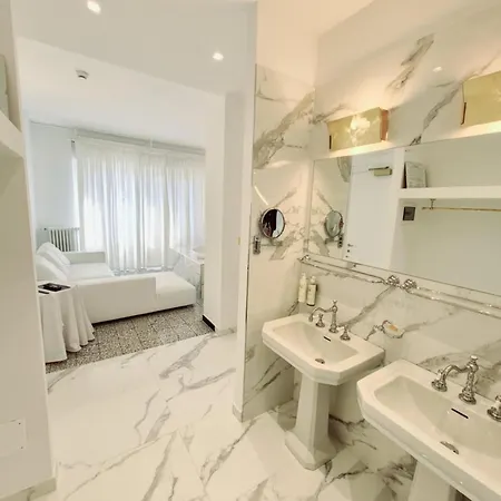 Eveline 2 - Piscina Privata O Jacuzzi 4*