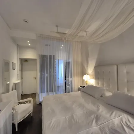 Hotel Eveline 2 - Piscina Privata O Jacuzzi San Remo