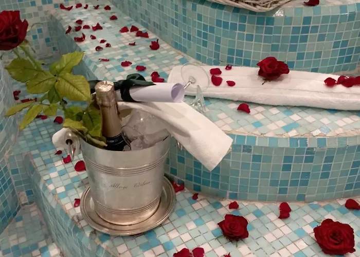 Eveline 2 - Piscina Privata O Jacuzzi Отель