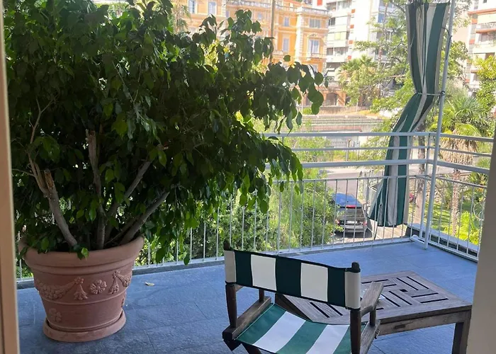 Eveline 2 - Piscina Privata O Jacuzzi Hotell 4*