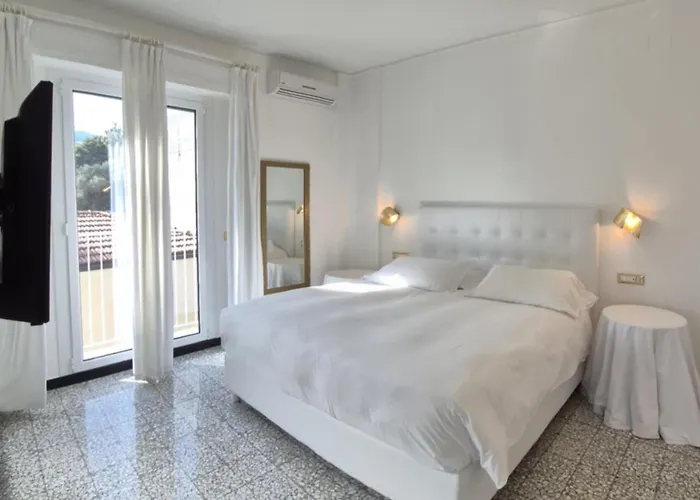 Eveline 2 - Piscina Privata O Jacuzzi 4* Sanremo