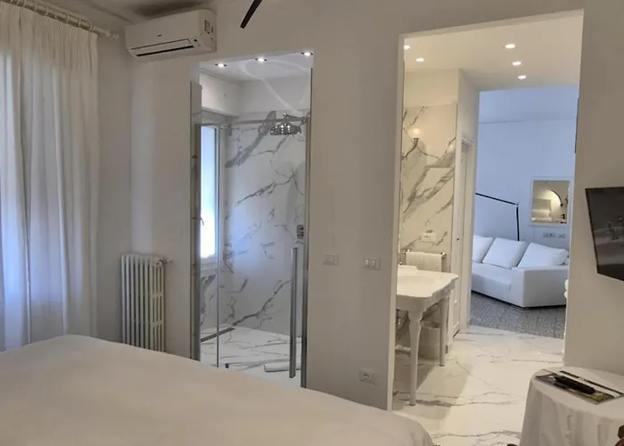 Hotell Eveline 2 - Piscina Privata O Jacuzzi 4*