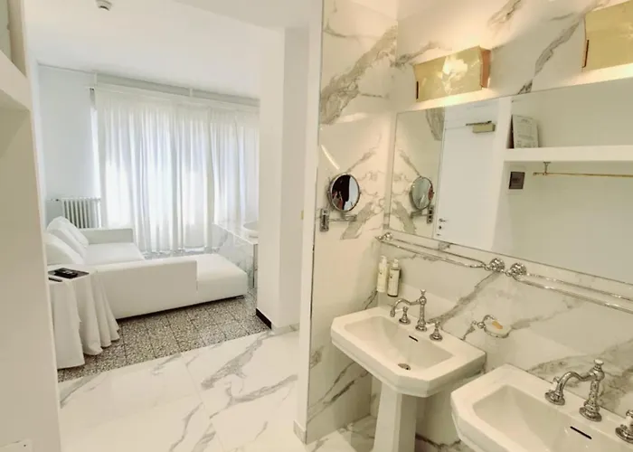 Eveline 2 - Piscina Privata O Jacuzzi 4*